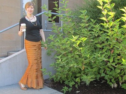 maxi skirt and t-shirt