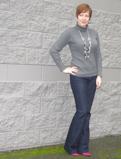 neutral with hot pink shoes