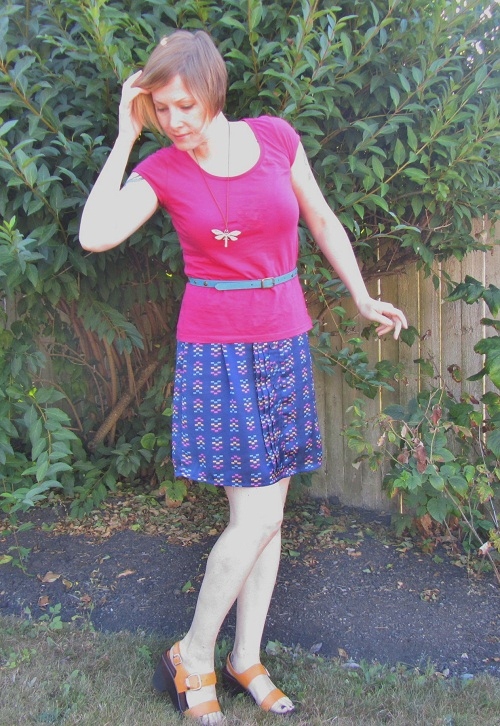 simple skirt with bright shoes
