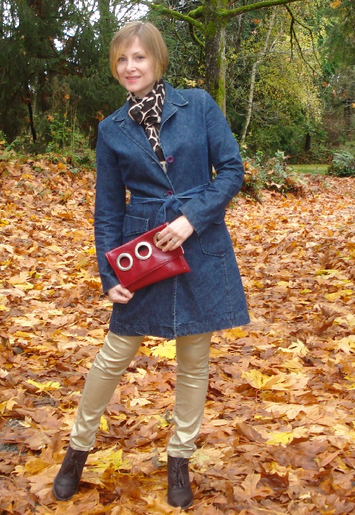 gold, cranberry and blue